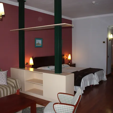 Hotel Puerto De Nieves 4*