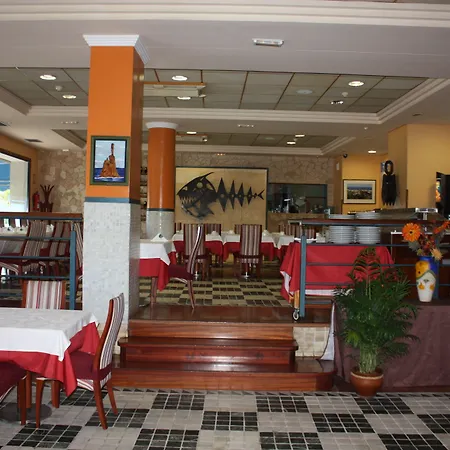 Hotel Puerto De Nieves 4*