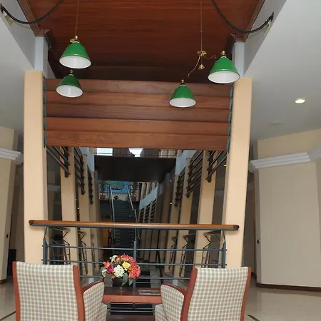Hotel Puerto De Nieves