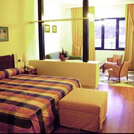 Puerto De Nieves Hotel 4*