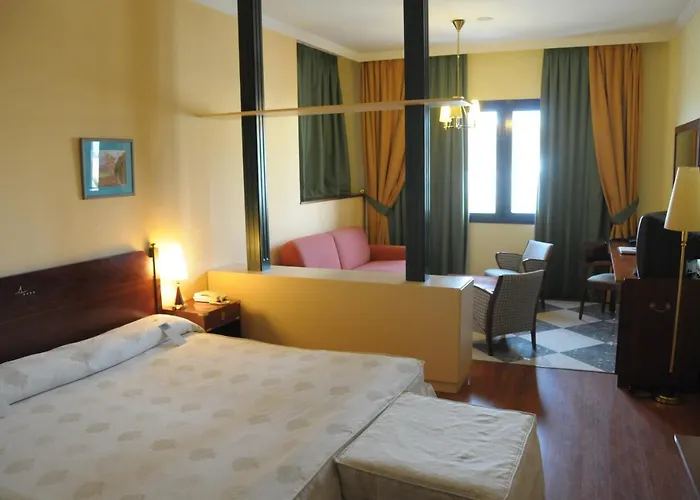 Puerto De Nieves Hotel 4*